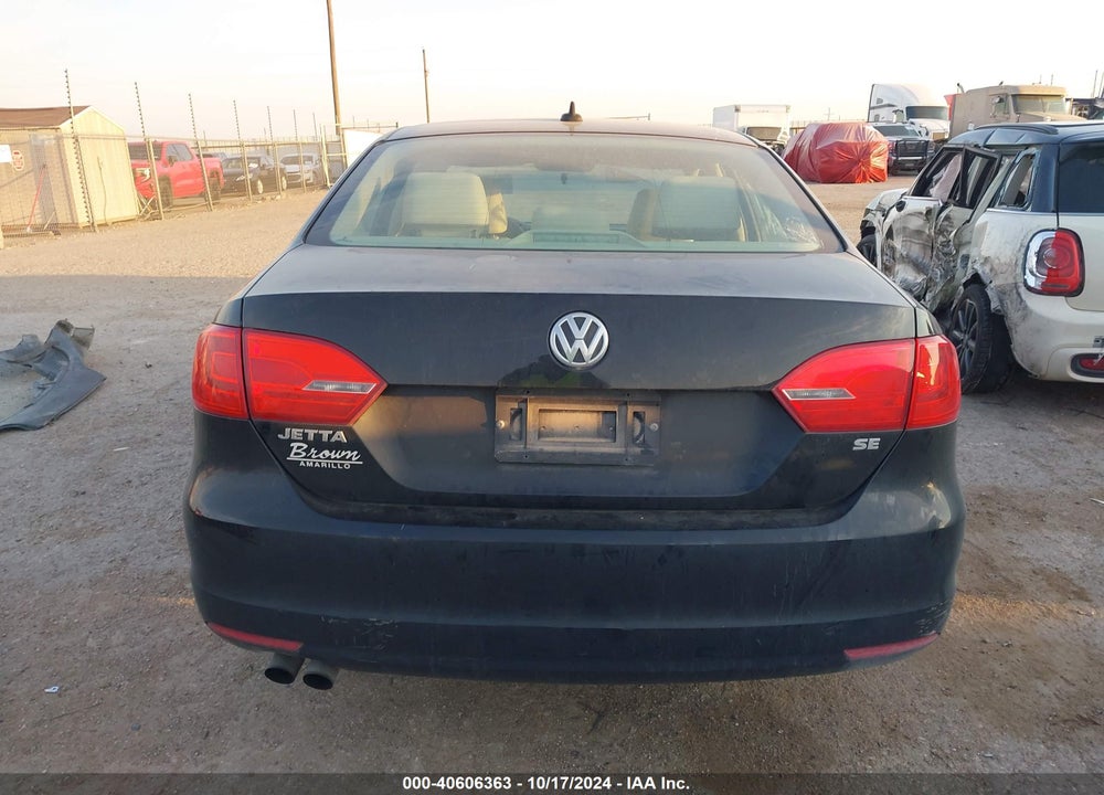 2014 VOLKSWAGEN JETTA 1.8T SE VIN: 3VWD07AJ3EM444041