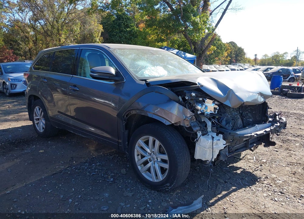 2015 TOYOTA HIGHLANDER LE V6 VIN: 5TDBKRFH3FS154857