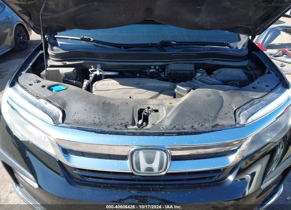 2019 HONDA PILOT TOURING VIN: 5FNYF6H97KB086645