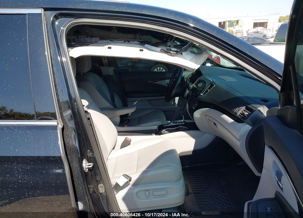 2019 HONDA PILOT TOURING VIN: 5FNYF6H97KB086645