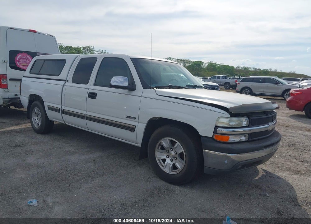 2000 CHEVROLET SILVERADO 1500 LS VIN: 2GCEC19V0Y1306214
