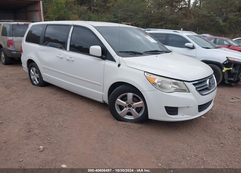 2010 VOLKSWAGEN ROUTAN SE VIN: 2V4RW3D12AR195302