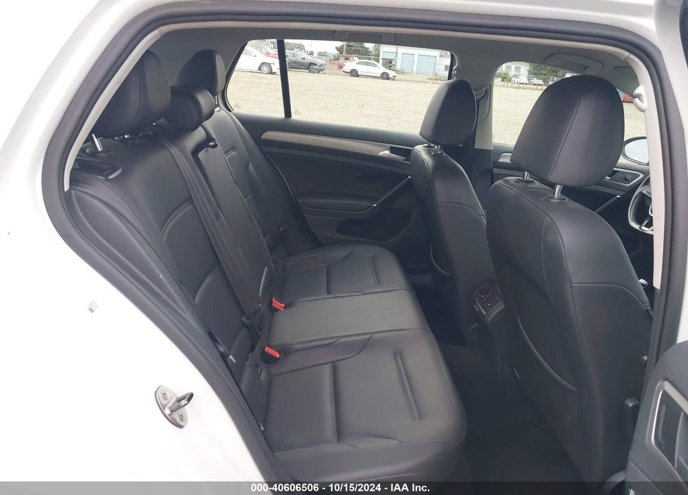 2015 VOLKSWAGEN GOLF TDI S 4-DOOR VIN: 3VW2A7AU4FM051780