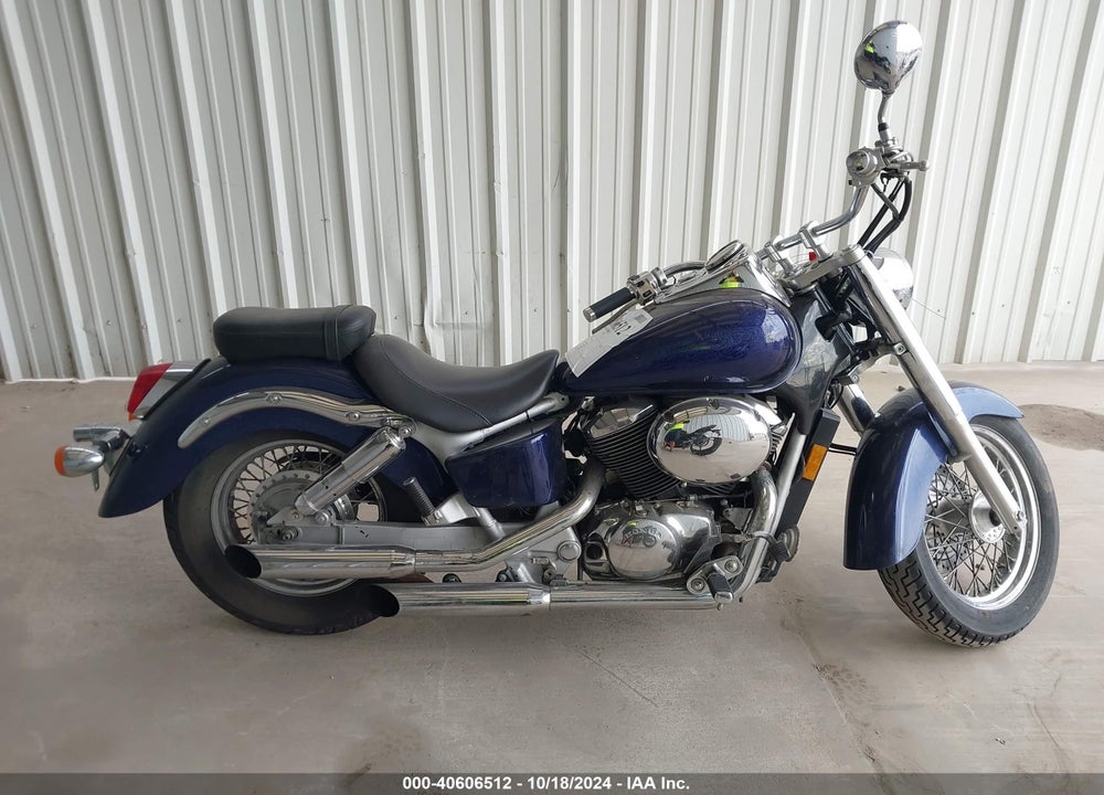 2002 HONDA VT750 CDD VIN: JH2RC44F02K020820
