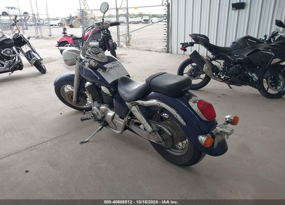 2002 HONDA VT750 CDD VIN: JH2RC44F02K020820