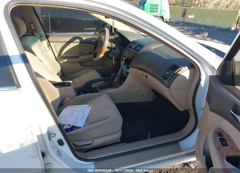 2005 HONDA ACCORD 2.4 EX VIN: 1HGCM567X5A060907