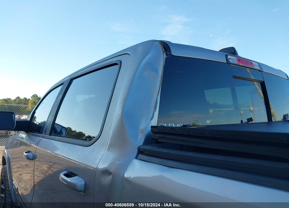 2019 RAM 1500 VIN: 1C6RREJT7KN616021
