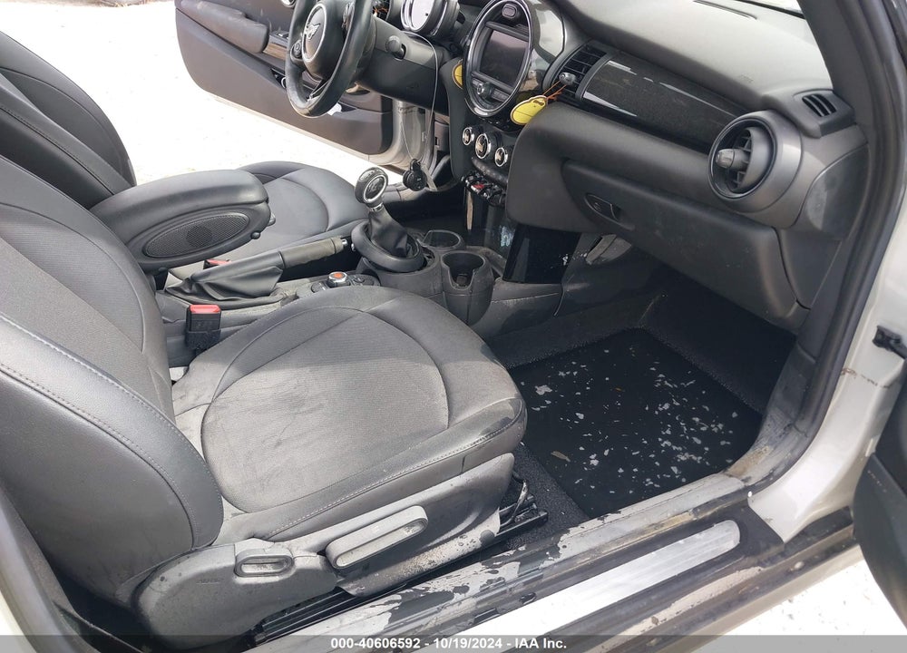 2019 MINI CONVERTIBLE COOPER VIN: WMWWG5C53K3H07864