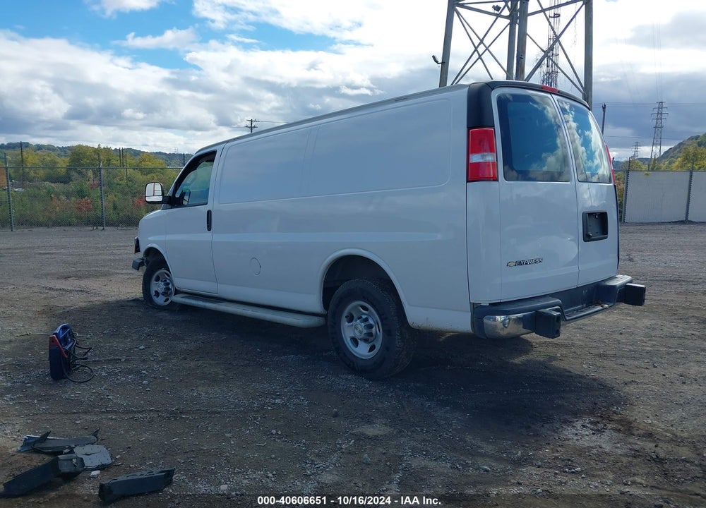2020 CHEVROLET EXPRESS CARGO RWD 2500 REGULAR WHEELBASE WT VIN: 1GCWGAFG1L1215689