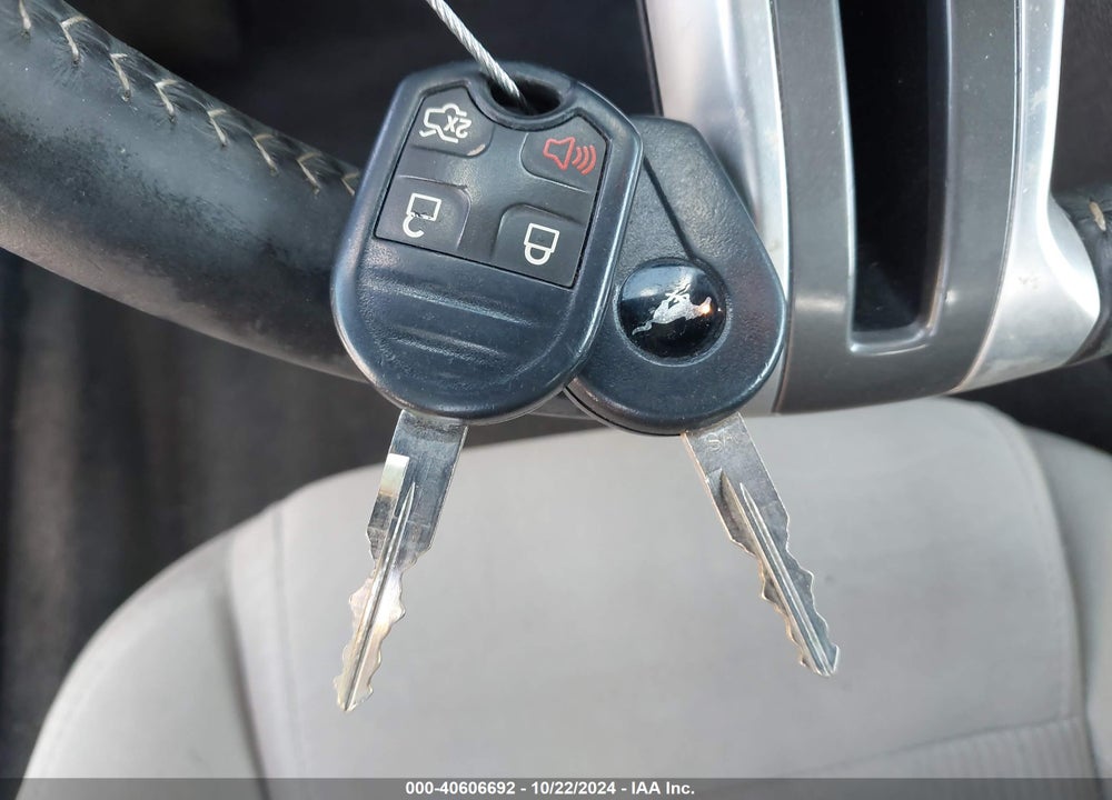 2014 FORD MUSTANG V6 VIN: 1ZVBP8EM4E5250539