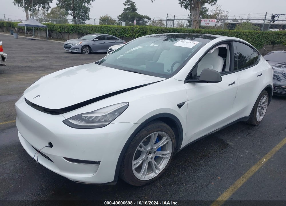 2021 TESLA MODEL Y LONG RANGE DUAL MOTOR ALL-WHEEL DRIVE VIN: 5YJYGAEE3MF275670