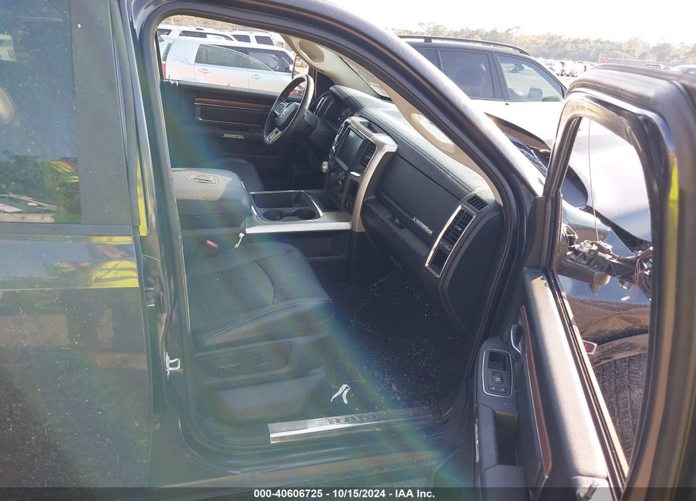 2017 RAM 1500 VIN: 1C6RR7NMXHS874574