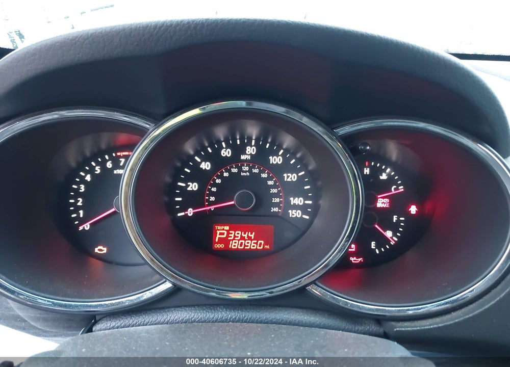 2013 KIA SORENTO LX V6 VIN: 5XYKTDA28DG371060