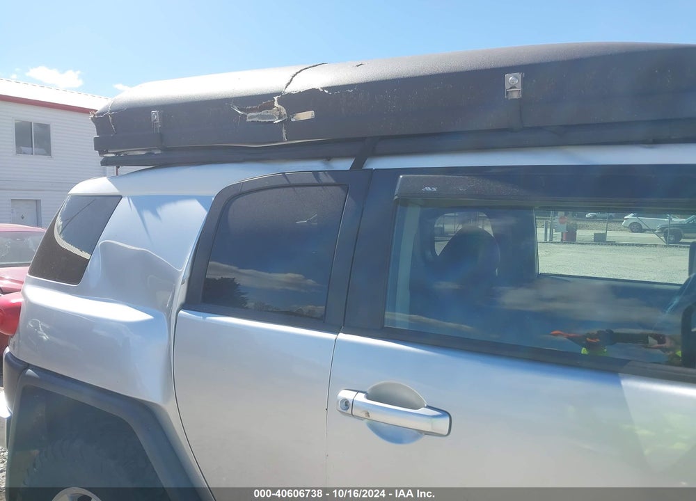 2007 TOYOTA FJ CRUISER VIN: JTEBU11F070058086