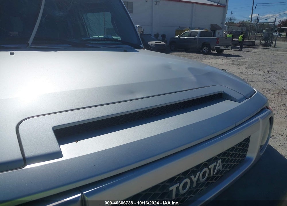 2007 TOYOTA FJ CRUISER VIN: JTEBU11F070058086
