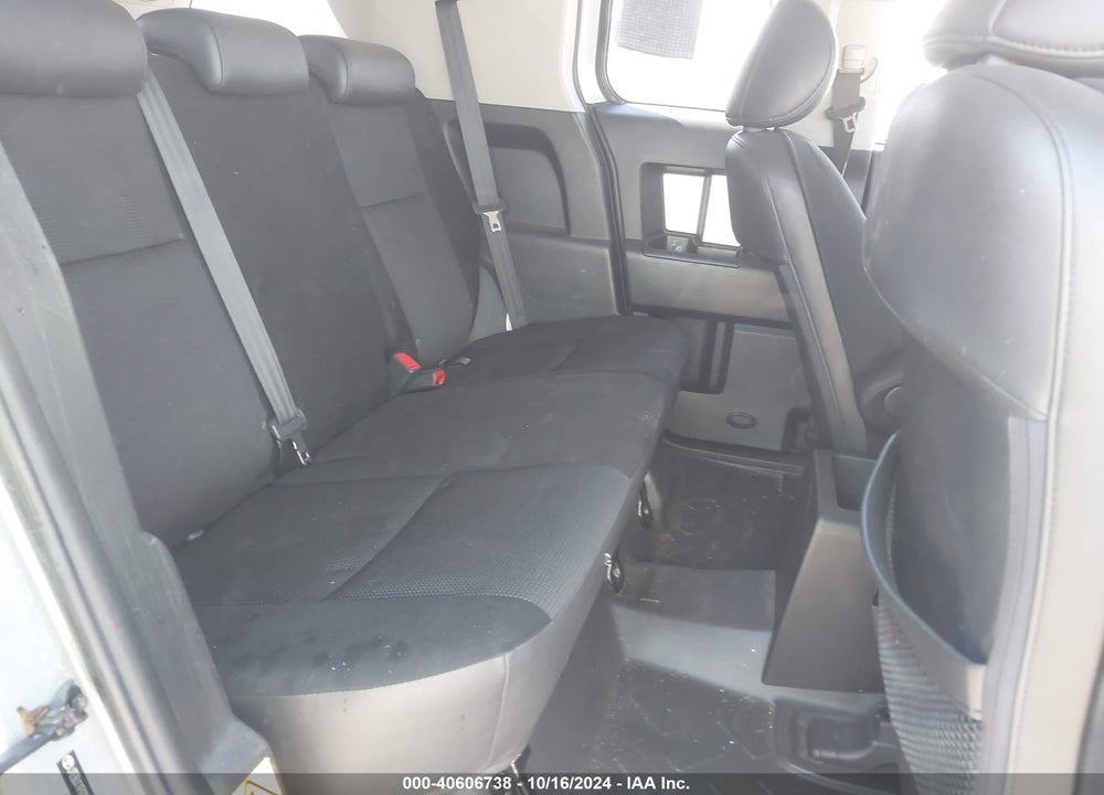 2007 TOYOTA FJ CRUISER VIN: JTEBU11F070058086