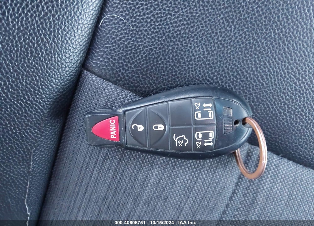 2014 CHRYSLER TOWN & COUNTRY S VIN: 2C4RC1HG0ER251975
