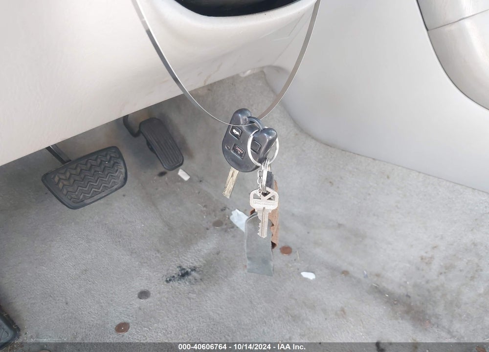 2004 LEXUS ES 330 VIN: JTHBA30G945021702