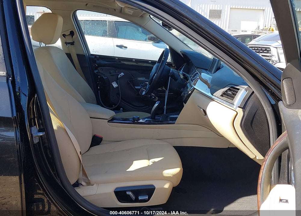 2018 BMW 320I XDRIVE VIN: WBA8E5G58JNV03229