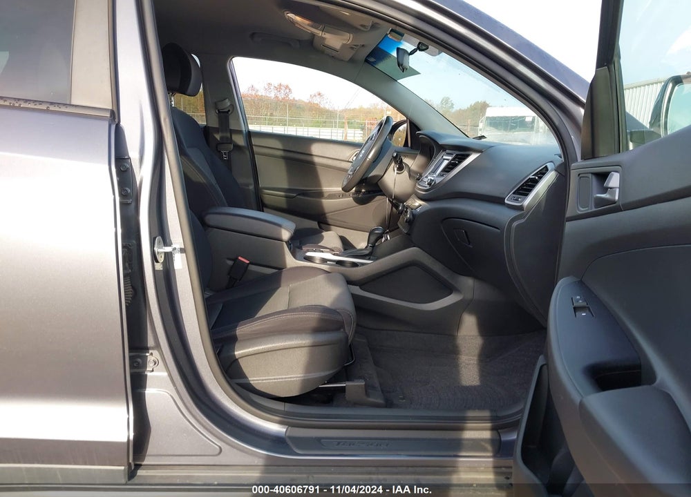 2016 HYUNDAI TUCSON SPORT VIN: KM8J3CA26GU179267