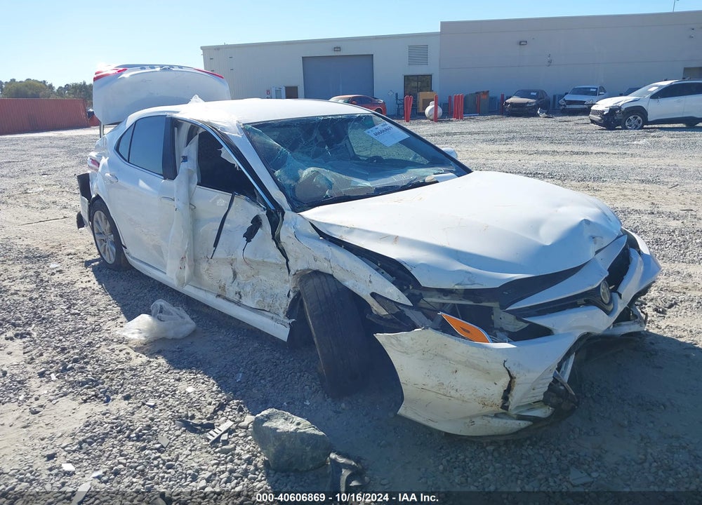 2020 TOYOTA CAMRY LE VIN: 4T1C11AK4LU988439