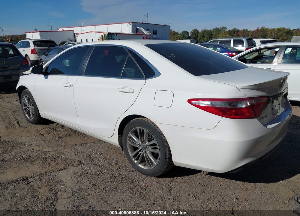 2017 TOYOTA CAMRY SE VIN: 4T1BF1FK2HU807352