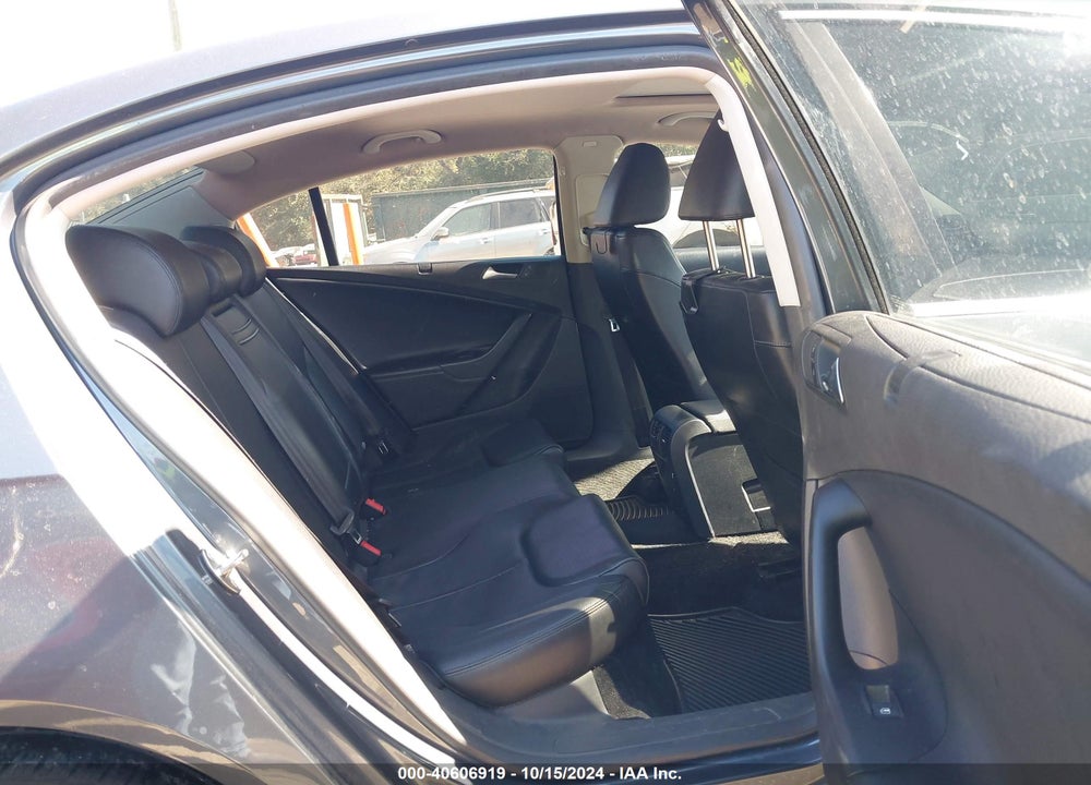 2009 VOLKSWAGEN PASSAT KOMFORT VIN: WVWJK73C39E018375