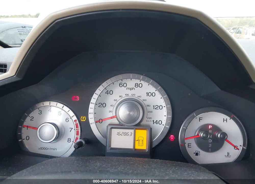 2011 HONDA PILOT LX VIN: 5FNYF4H27BB061896