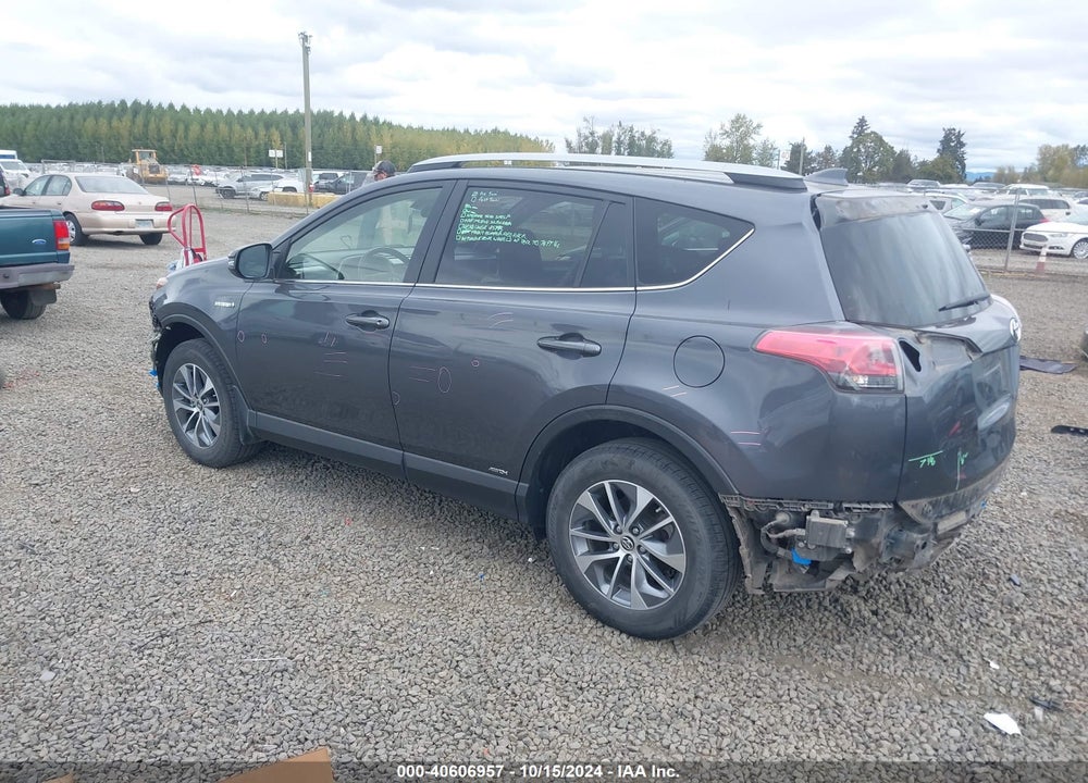 2017 TOYOTA RAV4 HYBRID XLE VIN: JTMRJREV6HD150986
