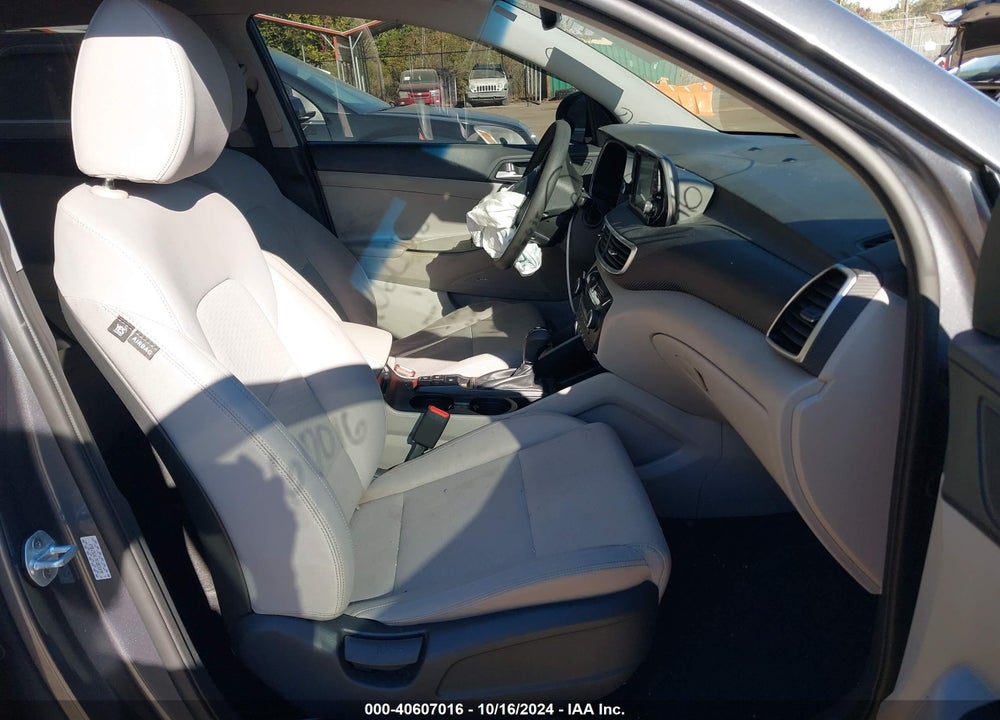 2019 HYUNDAI TUCSON SPORT VIN: KM8J3CAL7KU855078