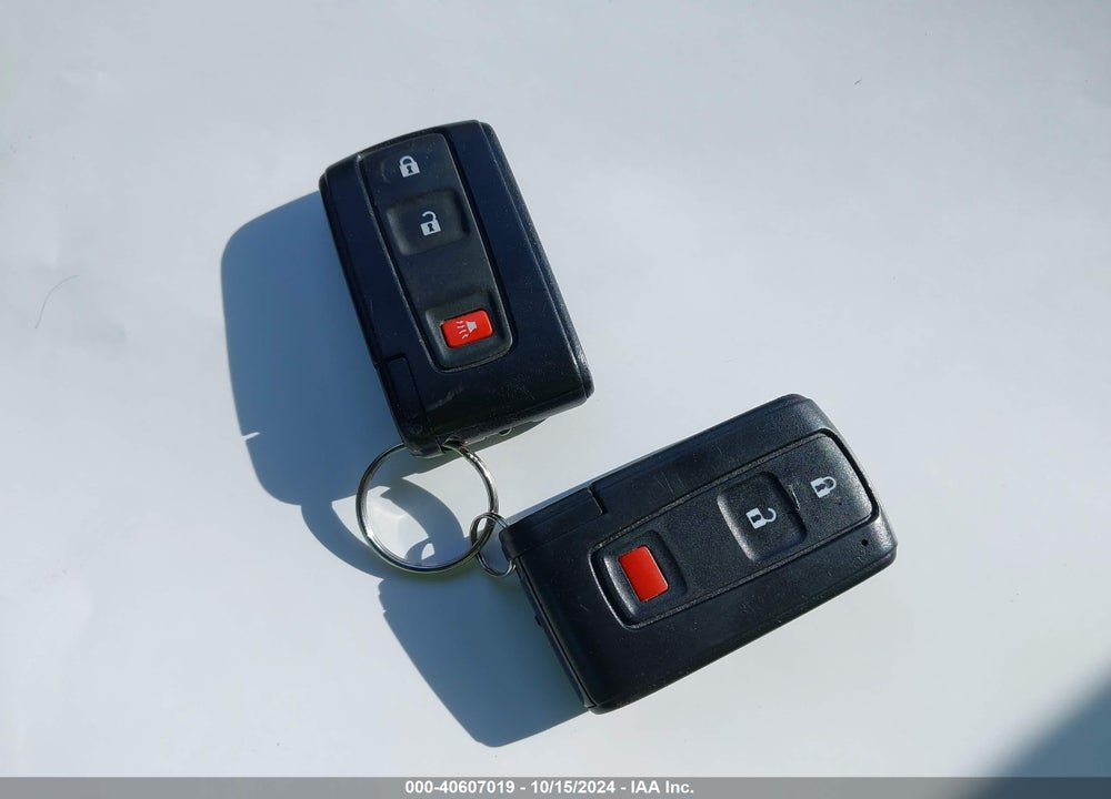 2005 TOYOTA PRIUS VIN: JTDKB20U153075894