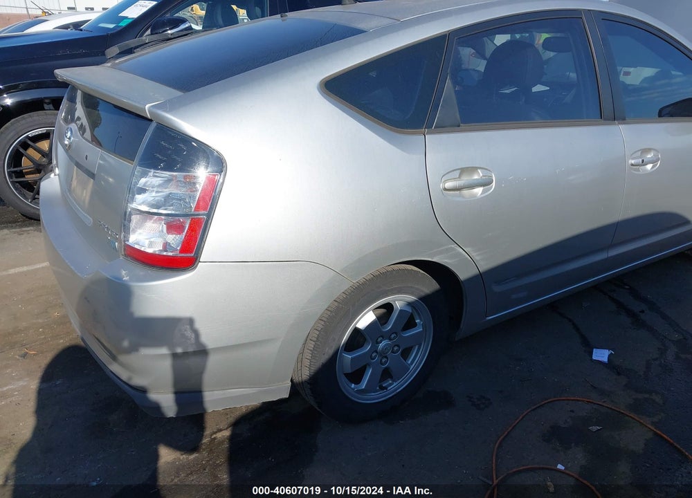 2005 TOYOTA PRIUS VIN: JTDKB20U153075894