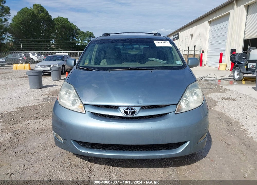 2010 TOYOTA SIENNA XLE VIN: 5TDYK4CC4AS313853
