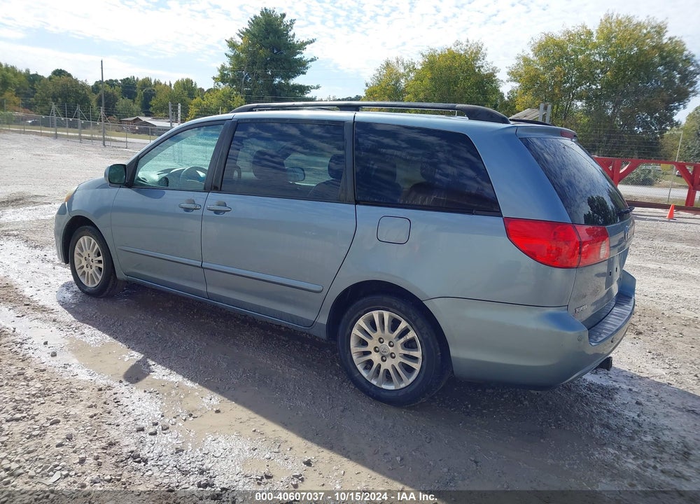 2010 TOYOTA SIENNA XLE VIN: 5TDYK4CC4AS313853