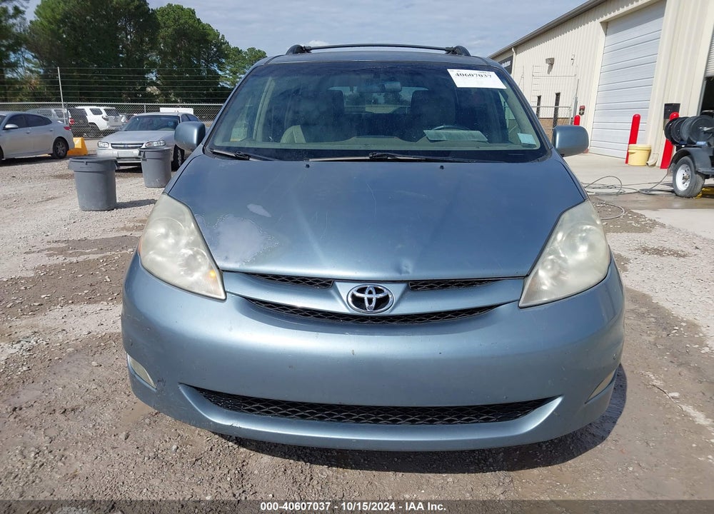 2010 TOYOTA SIENNA XLE VIN: 5TDYK4CC4AS313853