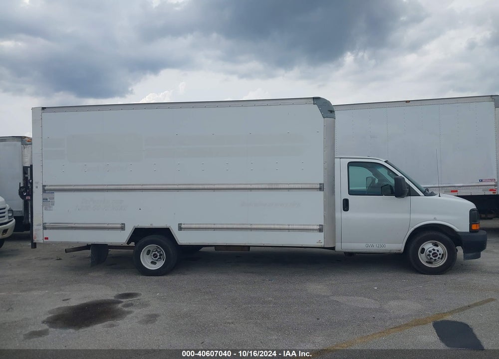 2017 GMC SAVANA CUTAWAY WORK VAN VIN: 1GD37TCGXH1102927