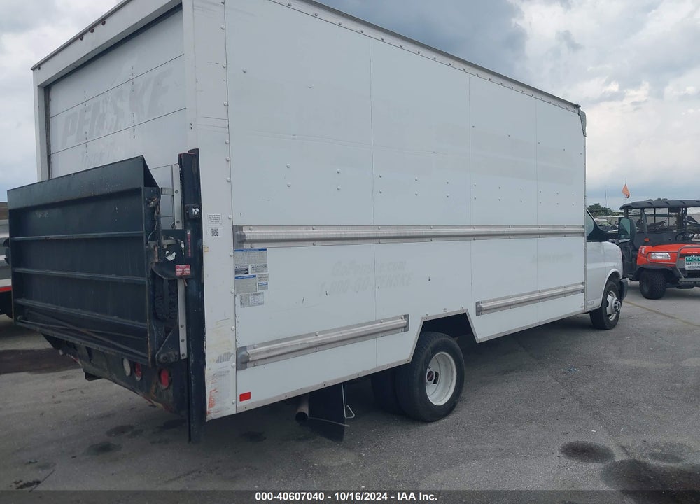 2017 GMC SAVANA CUTAWAY WORK VAN VIN: 1GD37TCGXH1102927