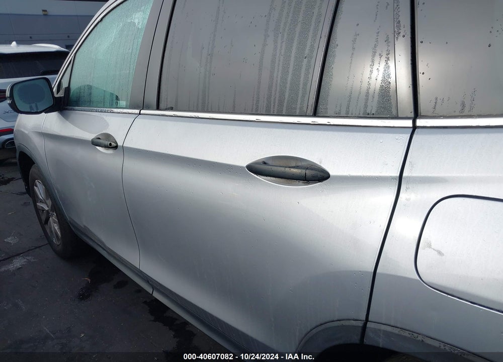 2019 HONDA PILOT LX VIN: 5FNYF5H18KB005947