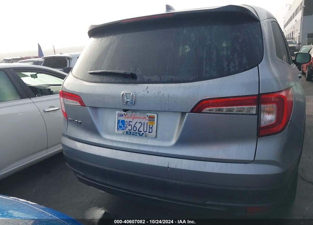 2019 HONDA PILOT LX VIN: 5FNYF5H18KB005947