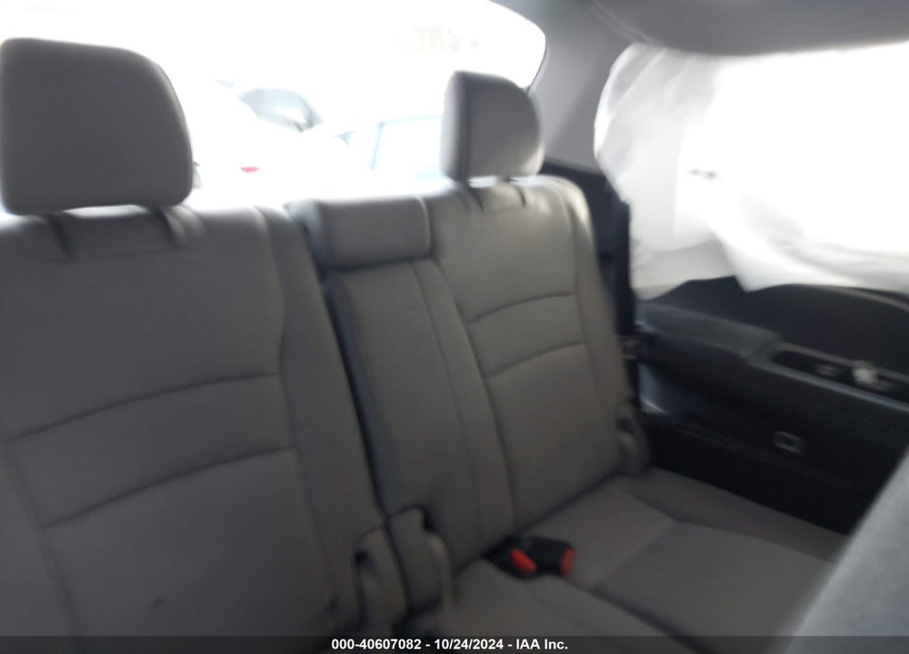 2019 HONDA PILOT LX VIN: 5FNYF5H18KB005947