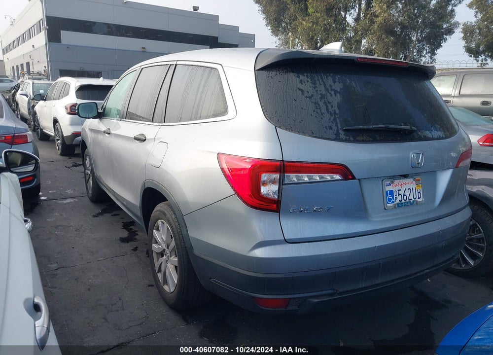 2019 HONDA PILOT LX VIN: 5FNYF5H18KB005947