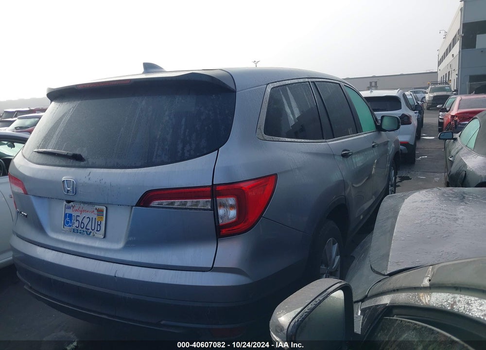 2019 HONDA PILOT LX VIN: 5FNYF5H18KB005947