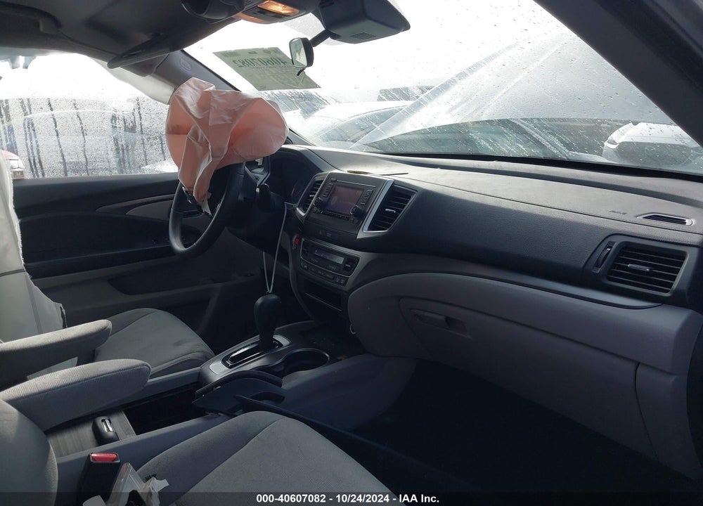 2019 HONDA PILOT LX VIN: 5FNYF5H18KB005947