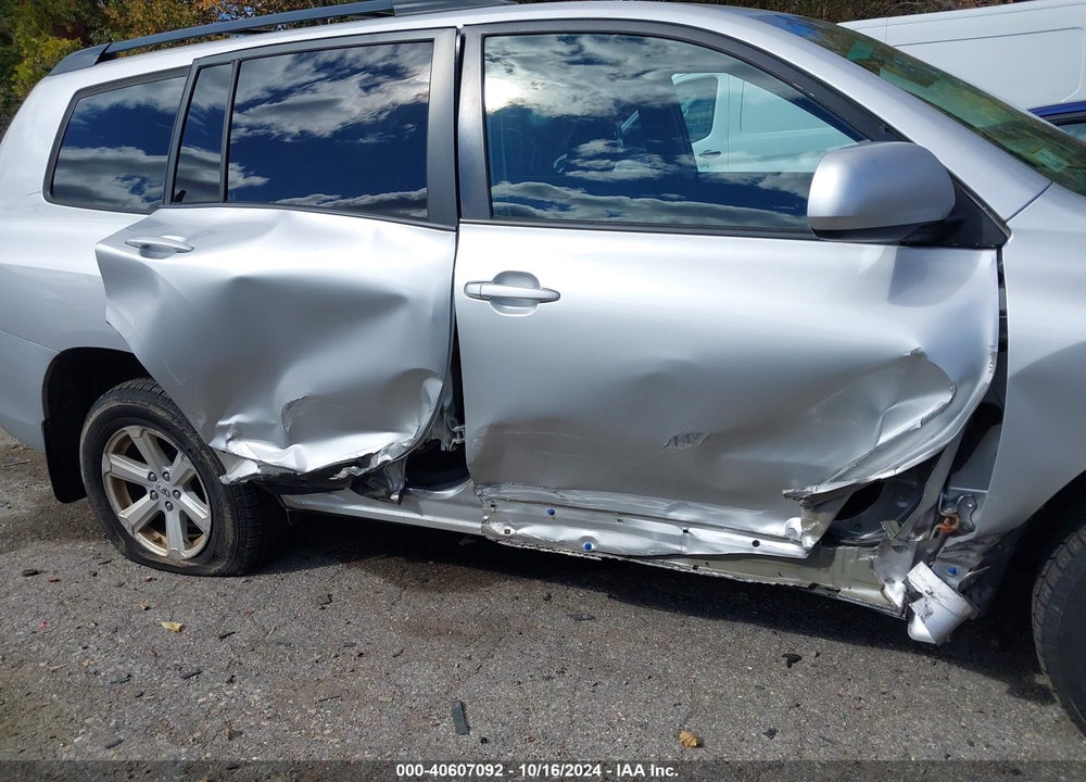 2010 TOYOTA HIGHLANDER SE V6 VIN: 5TDJK3EH0AS031925