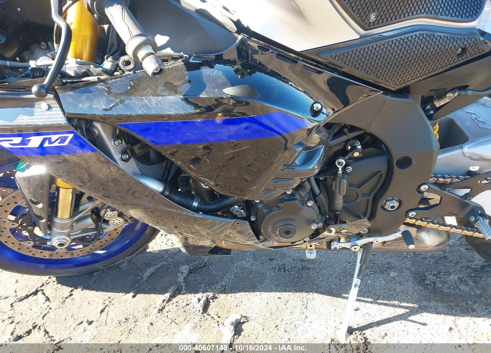 2023 YAMAHA YZFR1M VIN: JYARN67E3PA000619