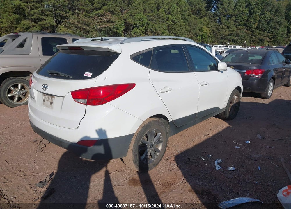 2015 HYUNDAI TUCSON SE VIN: KM8JU3AG1FU007803