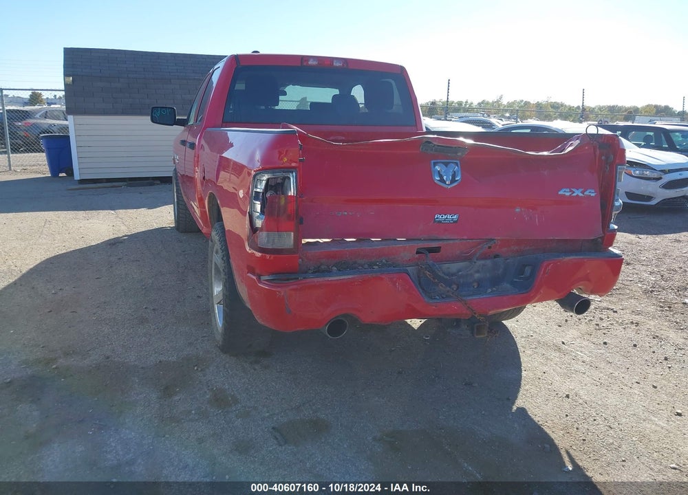 2018 RAM 1500 EXPRESS 4X4 6'4 BOX VIN: 1C6RR7FT5JS190611