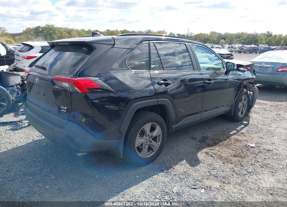 2022 TOYOTA RAV4 XLE VIN: 2T3P1RFV9NW252366