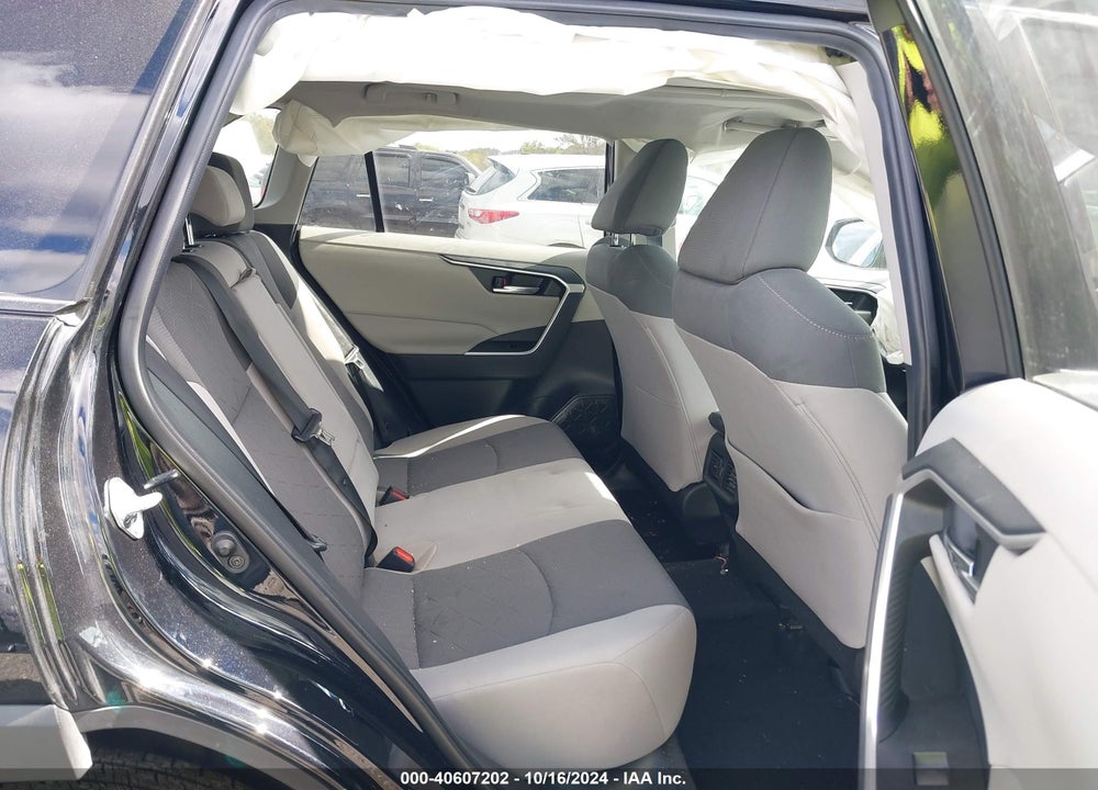 2022 TOYOTA RAV4 XLE VIN: 2T3P1RFV9NW252366