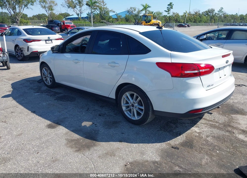 2017 FORD FOCUS SE VIN: 1FADP3F27HL252027